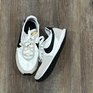 Nike Waffle Trainer 2 black white youth 4.5 women’s 6